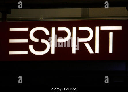 Noviembre 2013 - Berlín: marcas: el logotipo del fabricante de ropa "Esprit", Berlín. Foto de stock