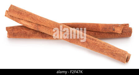 Cinnamon Sticks aislado en el fondo blanco. Foto de stock