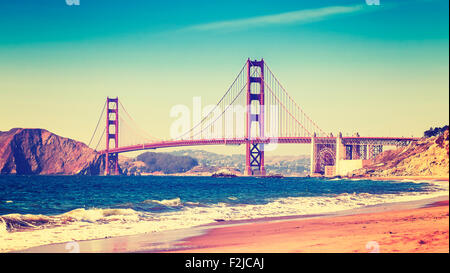 Estilo retro foto del Puente Golden Gate, San Francisco, California, EEUU.