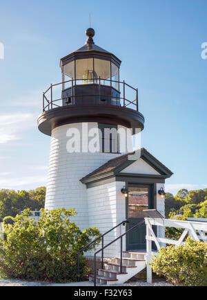 Mystic Seaport faro construido en 1966 una réplica de tamaño completo El Brant Point Lighthouse en Nantucket MA Mystic Connecticut Foto de stock