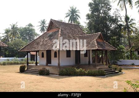Guest House en el Museo del Palacio Kuthiramalika Puthen Maliga en Thiruvananthapuram o Trivandrum, Kerala, India ; ;