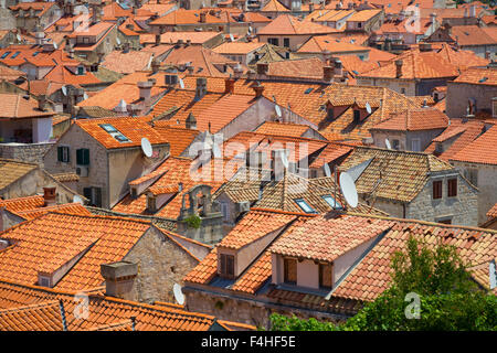 Dubrovnik, del condado de Dubrovnik-Neretva, en Croacia. Los tejados del casco antiguo de la ciudad.