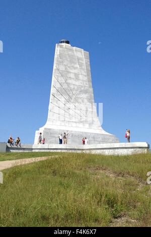 Memorial de la torre a los hermanos Wright Memorial Nacional en Kill Devil Hills, Carolina del Norte Foto de stock