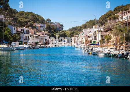 Barcos en el puerto de Cala Figueira, Mallorca