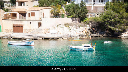 Barcos en el puerto de Cala Figueira, Mallorca