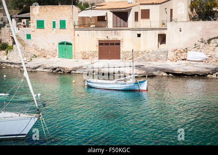 Barcos en el puerto de Cala Figueira, Mallorca