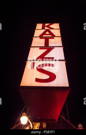 Katz's Deli, una tienda de delicatessen diner en el Lower East Side, Nueva York, Estados Unidos de América. Foto de stock