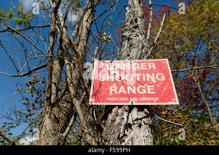Shooting Range señal de advertencia - Pennsylvania, EE.UU. Foto de stock