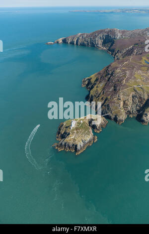 Vistas aéreas de South Stack lighthouse en Anglesey, Gales Foto de stock