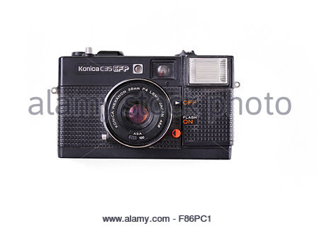 Un compacto Konica C35 EFP realizados en Circa 1978 con un flash emergente