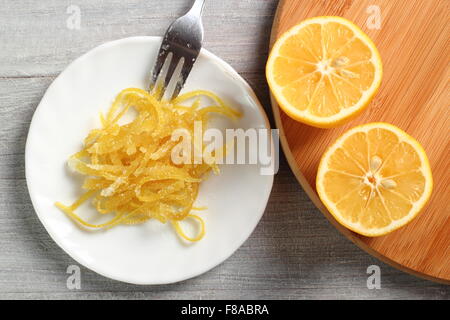 La ralladura de limón confitadas