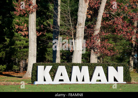 Un logotipo firmar fuera de la sede de Kaman Aerospace Corporation en Bloomfield, Connecticut el 21 de noviembre de 2015. Foto de stock