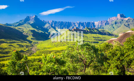 Vista panorámica del Parque Nacional Drakensberg en Kwazulu Natal Foto de stock