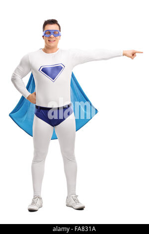 Púrpura cable elemento Superhéroe en un traje blanco y azul sosteniendo dos bolsas de basura y  mirando la cámara aislada sobre fondo blanco Fotografía de stock - Alamy