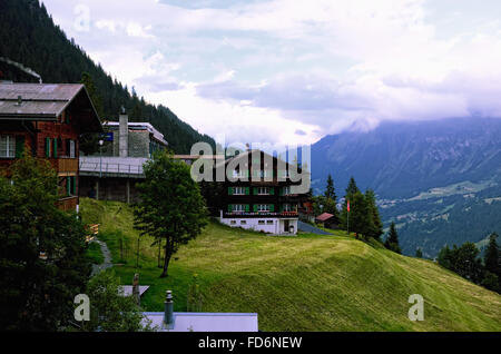 Swiss Alpine Village Resort de Montaña de Mürren (Muerren) en la región de Jungfrau Foto de stock