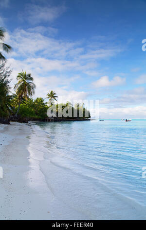 Playa Matira, Bora Bora, Islas Sociedad, Polinesia Francesa Foto de stock
