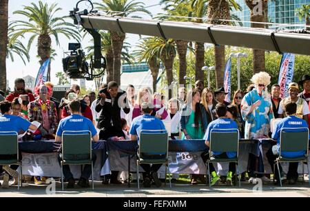 Los Angeles, CA, EE.UU. 06Th Feb, 2016. Los concursantes están filmadas en Los Angeles las audiciones para la undécima temporada de la NBC exitoso espectáculo, America's Got Talent. © Brian Cahn/Zuma alambre/Alamy Live News Foto de stock