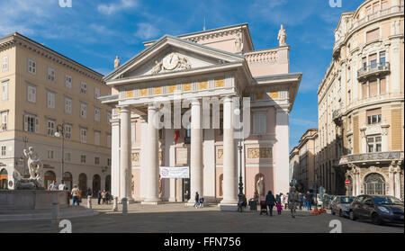 Palazzo della Borsa Vecchia o antigua Bolsa edificio en Trieste, Italia, Europa Foto de stock
