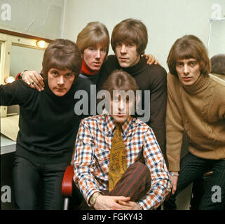 DAVE DEE, DOZY, BEAKY, Mick & TICH grupo pop británico en 1966. Desde la izquierda: Dozy, Tich, Beaky, Dave Dee, Mick