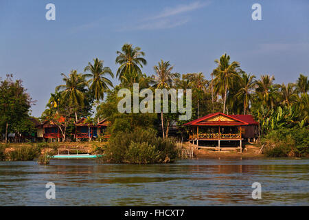 BUNGALOWS en hecho DET Island en los 4 Mil Islas zona (Si Phan Don) del río Mekong - Sur, Laos