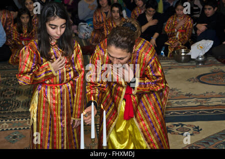 La comunidad alauí en el norte de Londres en una ceremonia Foto de stock