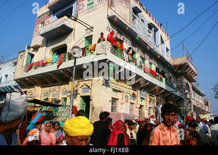 Multitud en Pushkar durante Pushkar mela, Rajasthan, India Foto de stock