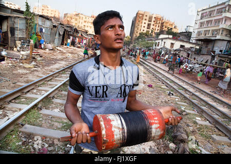 Dhaka Bangladesh 11072021 : Pessoas Pobres E Famintas, Indefesas