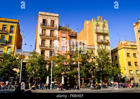 La Plaza Del Sol Barrio De Gracia Barcelona Cataluna Espana