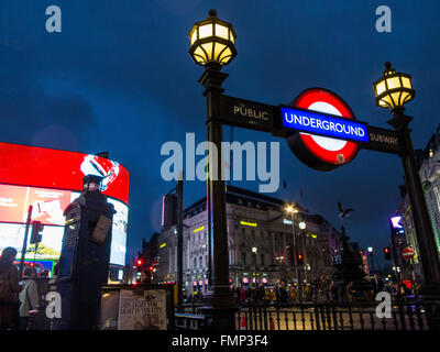 La estación de metro Piccadilly Foto de stock