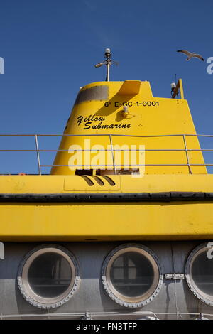 Submarino Amarillo, Puerto de Mogán, Gran Canaria, Islas Canarias, España Foto de stock