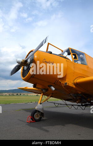 Zlin Z-37 Cmelak - checa de aviones agrícolas usados principalmente como crop DUSTER Foto de stock