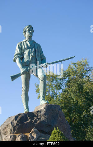 Estatua del capitán John Parker en la fuente conmemorativa de Hayes en Lexington, Massachusetts común por Henry Hudson Kitson Foto de stock