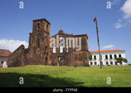 Ruinas de la Iglesia de San Matías - construcción del siglo XIX la masonería Foto de stock