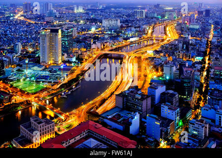 Vista aérea de la ciudad de Ho Chi Minh y el río Saigón, Ho Chi Minh, Vietnam Foto de stock