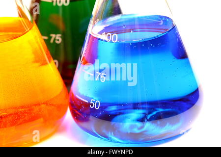 Matraz de vidrio Productos químicos Foto de stock