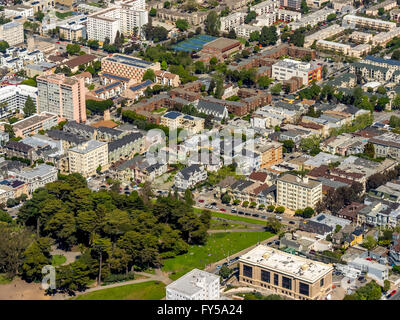 Vista aérea de las Damas Pintadas en Steiner Street, casas victorianas, San Francisco, San Francisco Bay Area, California, EE.UU. Foto de stock
