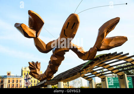 "Gambrinus" estatua de el camarón gigante o langosta en Passeig Colom Barcelona Cataluña España Foto de stock