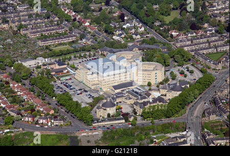 Vista aérea del Hospital Real de Calderdale en Halifax, West Yorkshire, Reino Unido Foto de stock