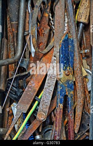 Old rusty herramientas y taladros Foto de stock