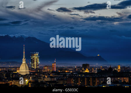 Turín (Torino) panorámica de alta definición con todo el horizonte de la ciudad