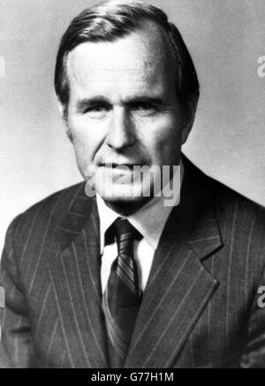 George HW Bush, que ha sido nombrado por el Presidente Ford como el nuevo Director de la CIA. Foto de stock