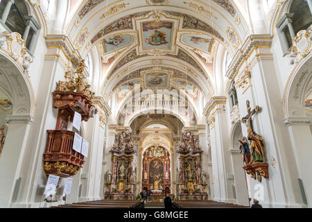 Interior de la Iglesia de San Basílica de Lorenz, Kempten, Allgäu, Baviera, Alemania