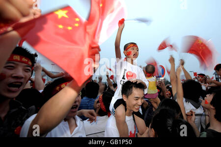 Celebraciones en la Plaza de Tiananmen, en Beijing, China, el día en que se abrieron los Juegos Olímpicos. Foto de stock
