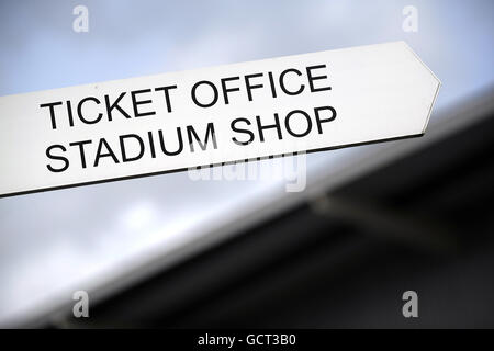 Fútbol - Liga de Fútbol npower Championship - Doncaster Rovers v Nottingham Forest - Estadio Keepmoat Foto de stock