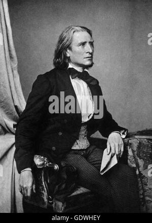 Franz Liszt. Retrato del pianista y compositor húngaro Franz Liszt (1811-1886),por Franz Hanfstaengl, c.1860. Foto de stock