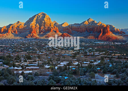 Geografía / viajes, Sedona, Arizona, EE.UU., la ciudad de Sedona, en invierno, después de la caída de nieve fresca, Arizona, uso No-Exclusive
