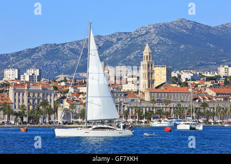 Vistas panorámicas del casco antiguo de la ciudad de Split, Croacia Foto de stock