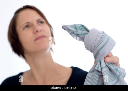 Mujer de 30 años tiene nodos en el pañuelo (MR) Foto de stock