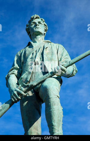 El capitán Parker estatua en Battle Green, Lexington Green, Lexington, Massachusetts