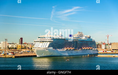 Crucero en el puerto de Helsinki - Finlandia